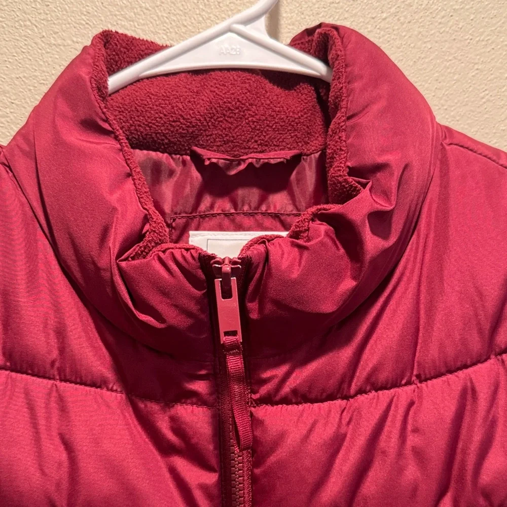 GAP Burgundy ColdControl Vest - Picture 3 of 9